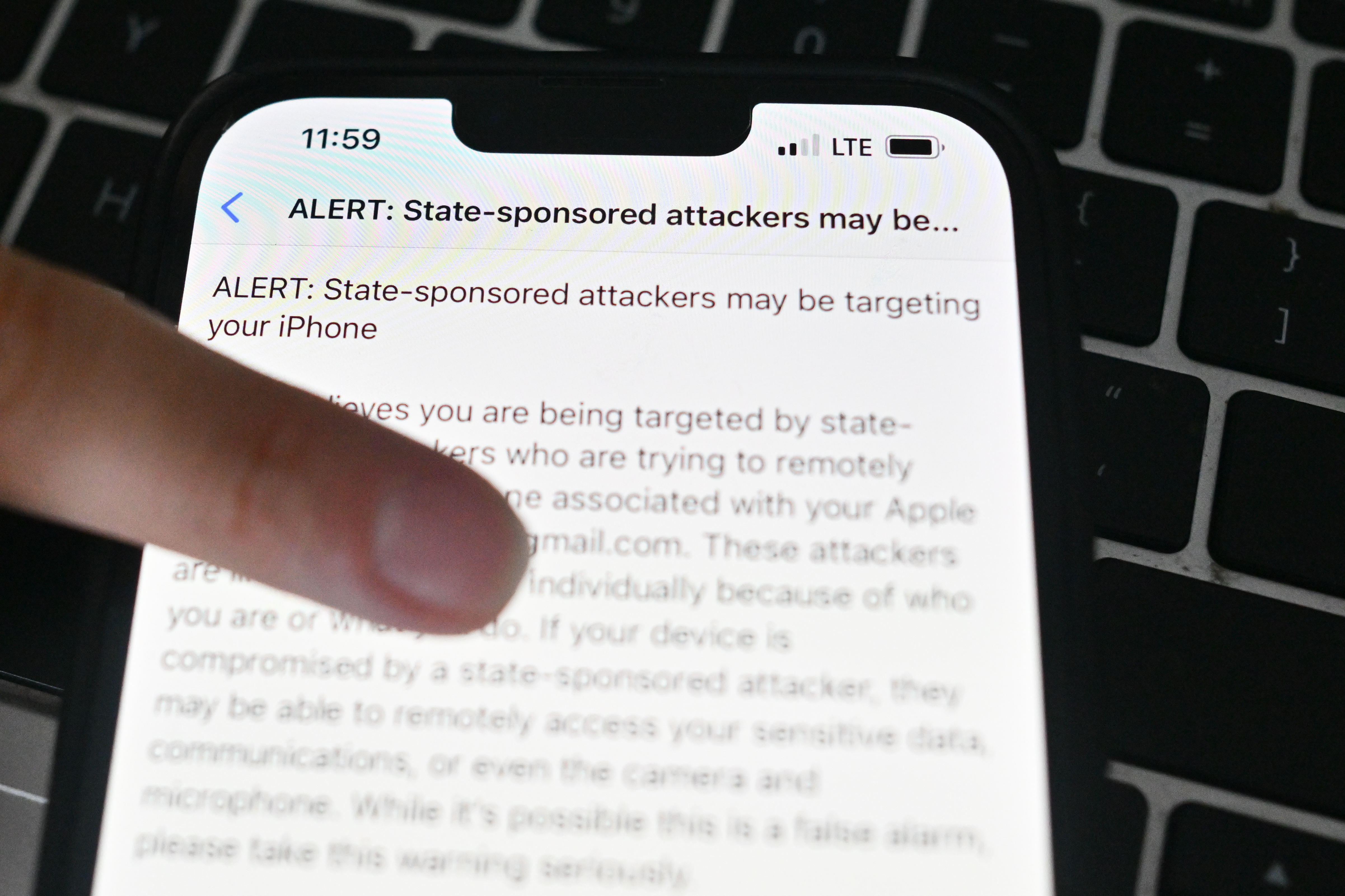 Apple negotiates with publishers for Siri's news feature